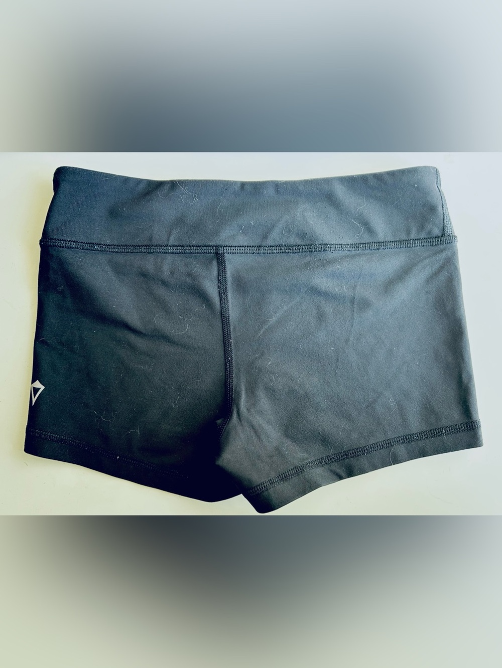 IVIVVA by LULULEMON girls size 7 shorts